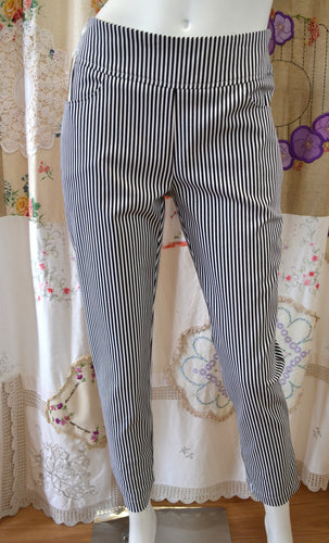 Berserk Black and White stripe cotton Capri pant