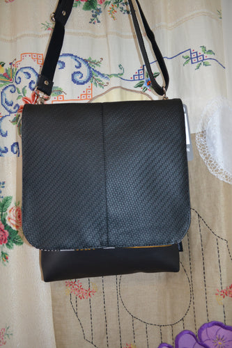 Marlin Weave texture Black bag